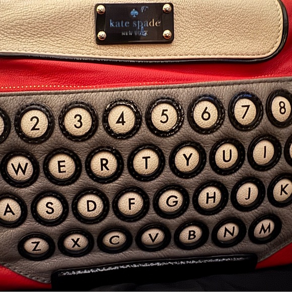 kate spade red and cream typewriter-key crossbody bag - Picture 3 of 10